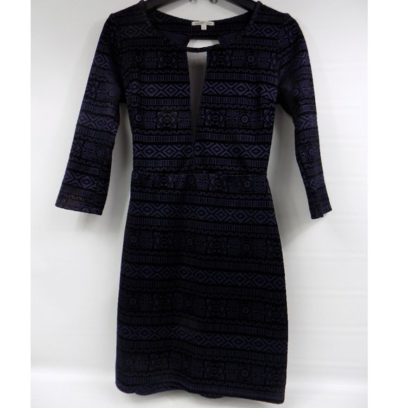 Charlotte Russe Dresses & Skirts - Charlotte Russe Mesh Panel V-Neck Open Back 3/4 Sleeve Dress Size Small